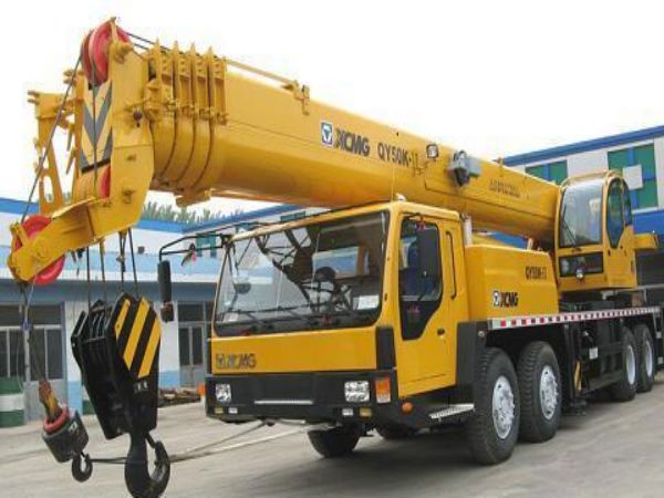 义乌市吊车租赁_吊车出租行业需要注意的重点有哪些？